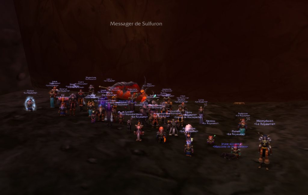 La guilde devant Messager de Sulfuron vaincu